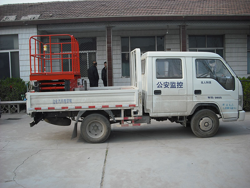 常規車載式升降機